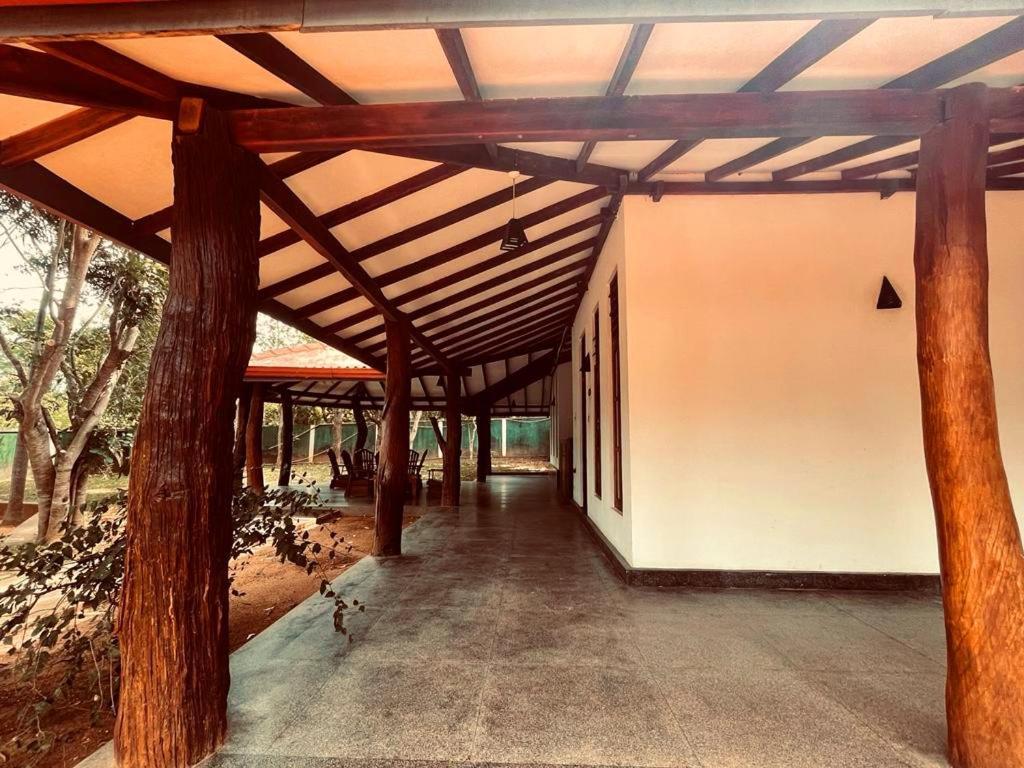 Kingfisher Resort Sigiriya Esterno foto