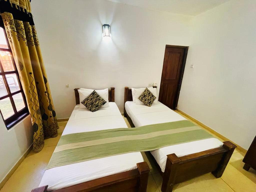 Kingfisher Resort Sigiriya Esterno foto