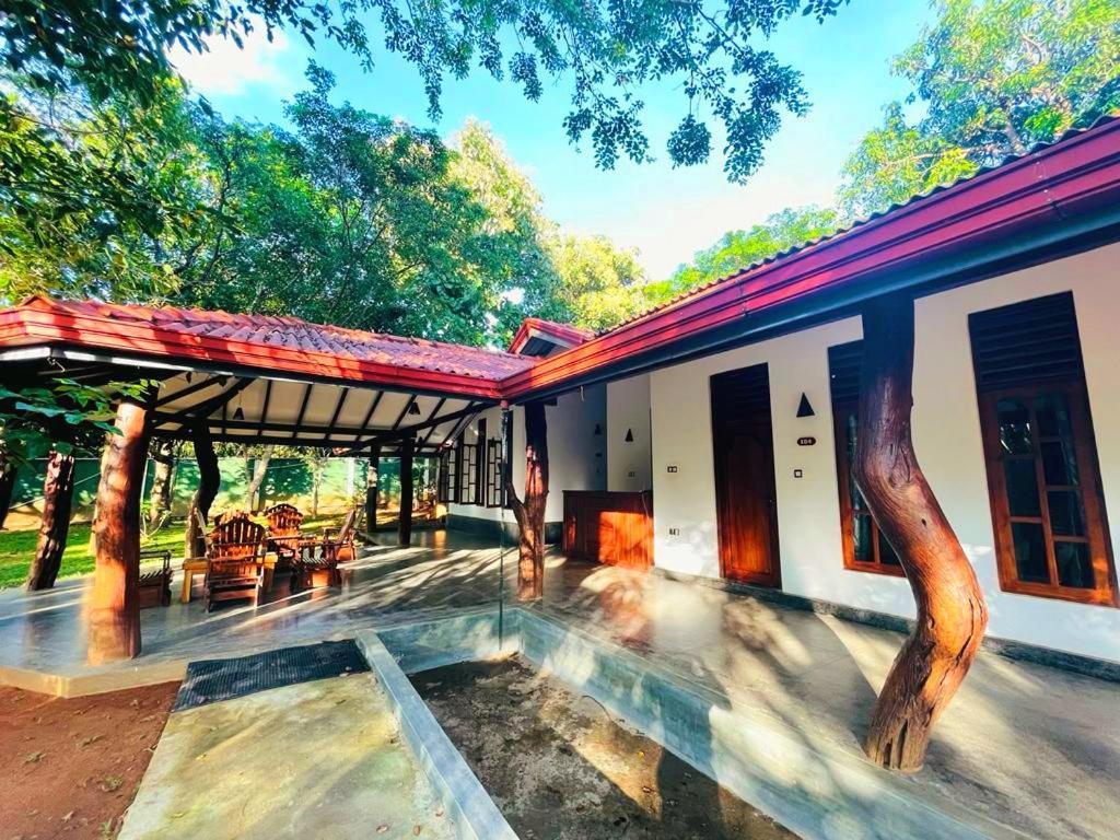 Kingfisher Resort Sigiriya Esterno foto