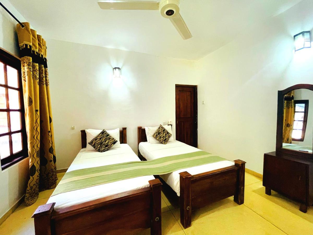 Kingfisher Resort Sigiriya Esterno foto