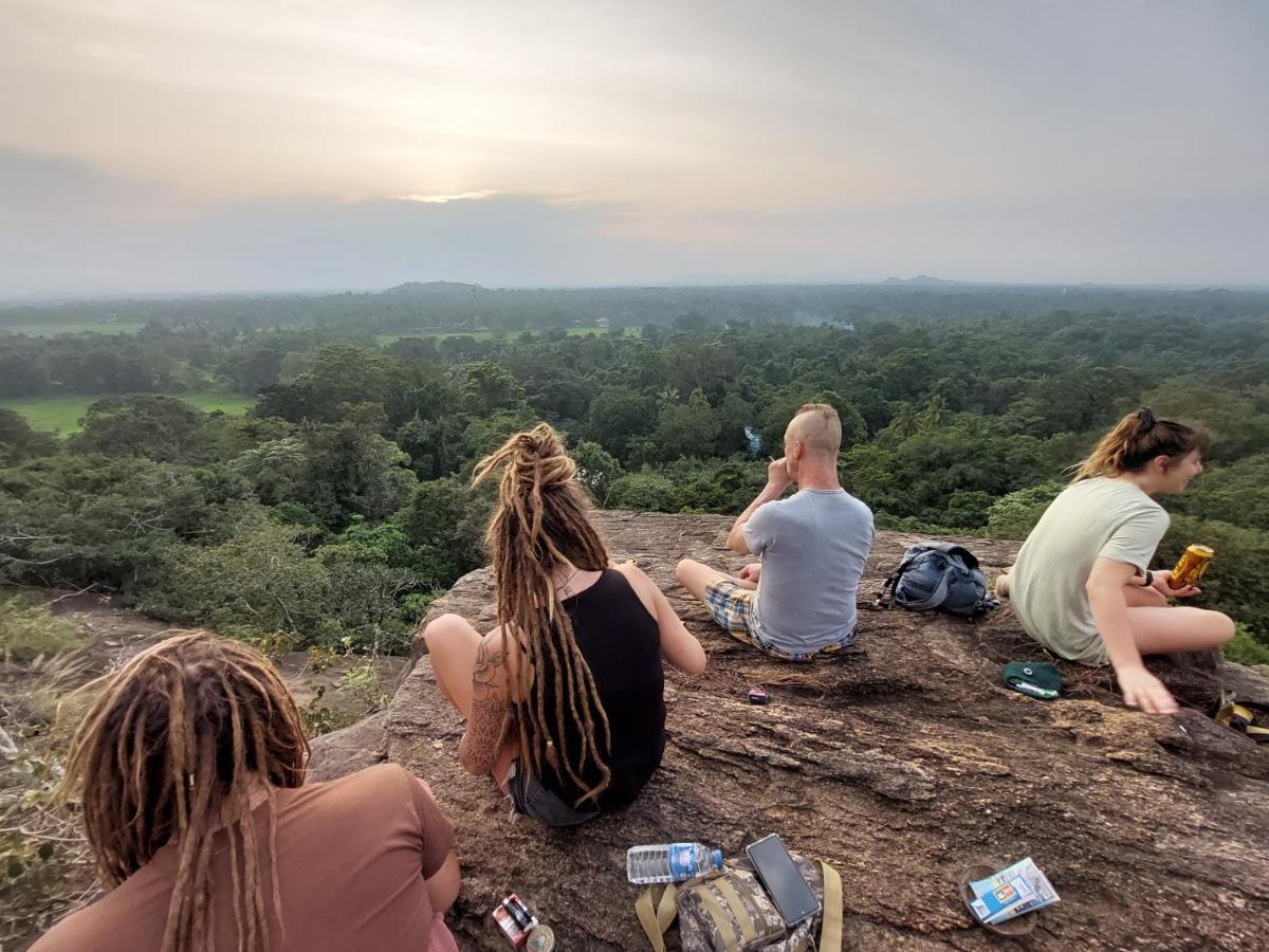 Kingfisher Resort Sigiriya Esterno foto