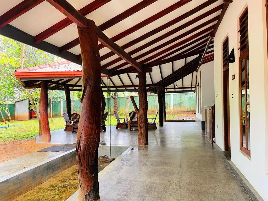 Kingfisher Resort Sigiriya Esterno foto